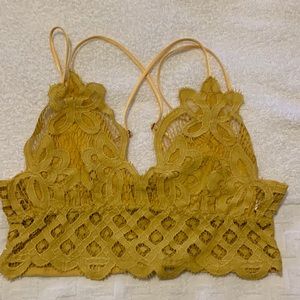 Wildflower, gold pull over halter top size medium